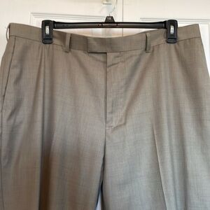 Men’s Axist tan dress pants. 40x30. Lightweight flat front pockets front/back